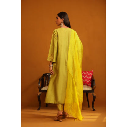 Omana by Ranjana Bothra Green Nafeesa Applique Kurta with Pant and Dupatta (Set of 3)