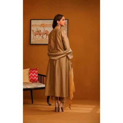 Omana by Ranjana Bothra Brown Nafeesa Applique Kurta with Pant and Dupatta (Set of 3)