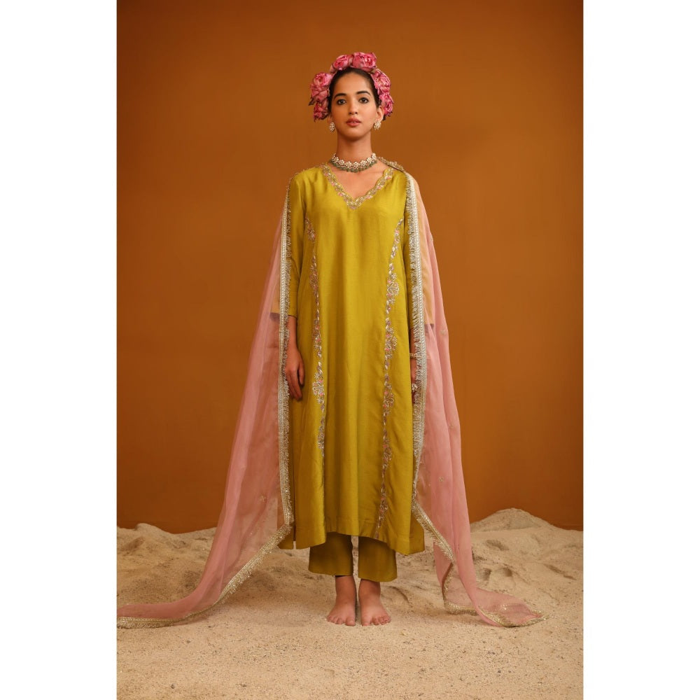 Omana by Ranjana Bothra Green Firoza Kurta with Pant and Dupatta (Set of 3)