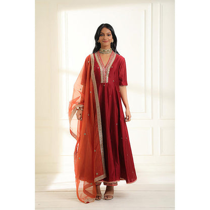 Omana by Ranjana Bothra Maroon Embroidered Half Sleeves V-Neck Anarkali With Pant And Dupatta