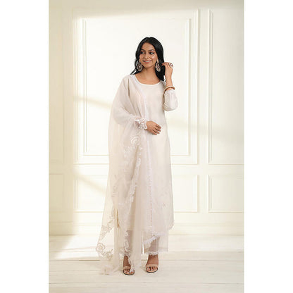Omana by Ranjana Bothra Ivory Embroidered Kurta With Pant And Dupatta