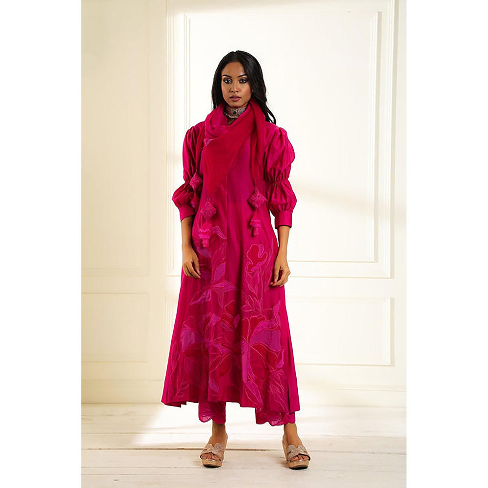 Omana by Ranjana Bothra Pink Embroidered Puff Sleeves Kurta With Pant And Dupatta