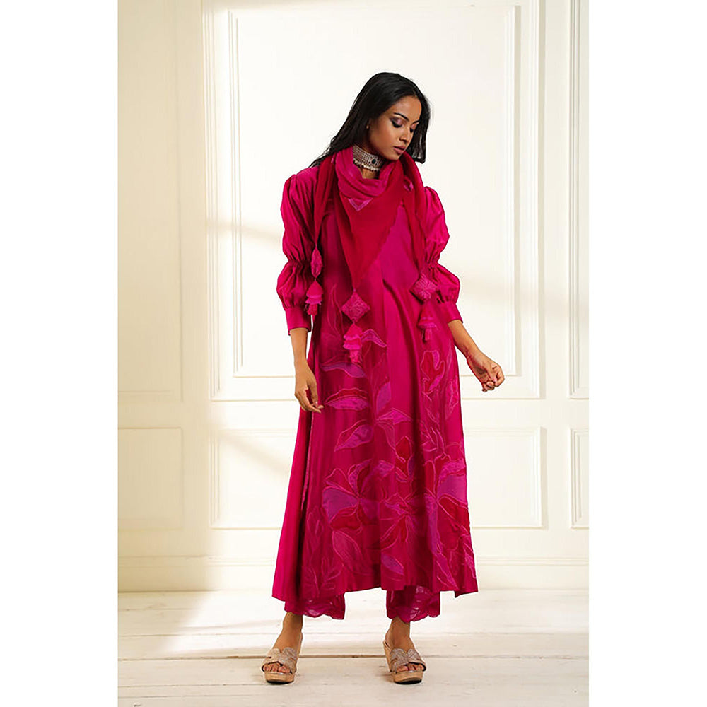 Omana by Ranjana Bothra Pink Embroidered Puff Sleeves Kurta With Pant And Dupatta