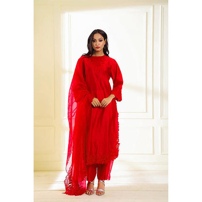 Omana by Ranjana Bothra Red Embroidered Kurta With Pant And Dupatta