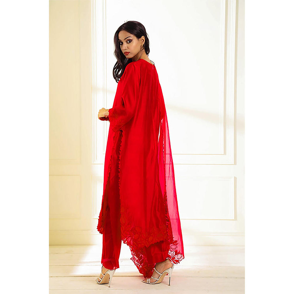 Omana by Ranjana Bothra Red Embroidered Kurta With Pant And Dupatta