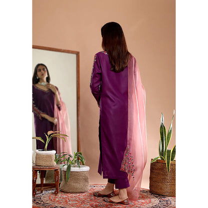Omana by Ranjana Bothra Purple Embroidered Kurta With Pant And Dupatta