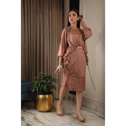 Omana by Ranjana Bothra Ivory Satin Round Neck Solid/Plain Top with Skirt