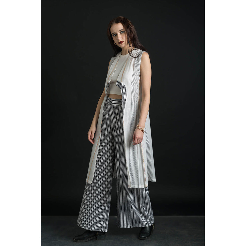 ORCR Ramin Checks Sleeveless Off White Jacket with Pant (Set of 2)