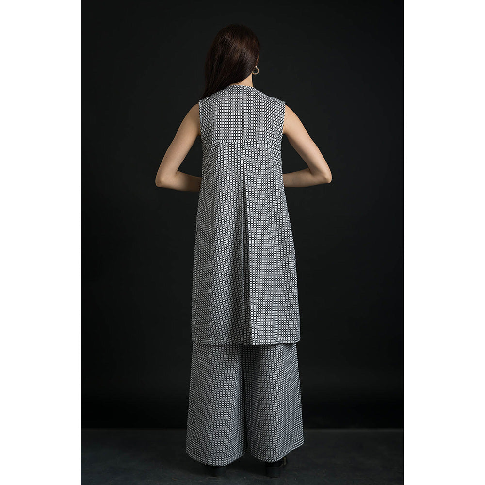 ORCR Bohom Checks Sleeveless Multi-Color Jacket with Pant (Set of 2)