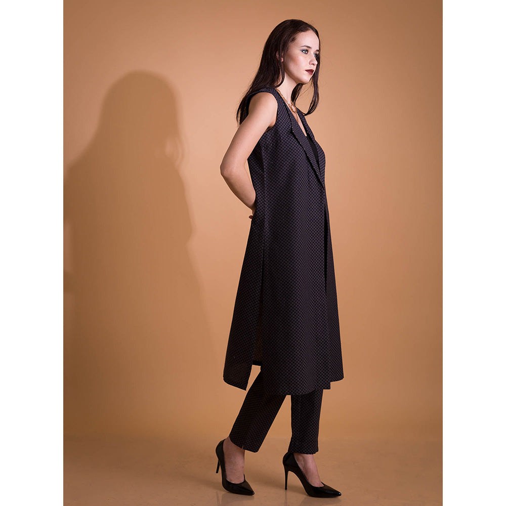 ORCR Dropmo Checks Half Sleeves Black Jacket with Pant (Set of 2)