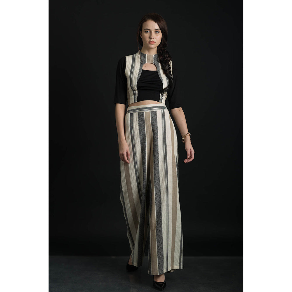 ORCR Neck-Hole Stripes Half Sleeves Beige Top