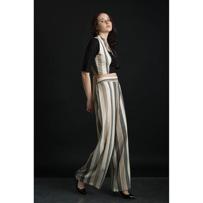 ORCR Neck-Hole Stripes Half Sleeves Beige Top