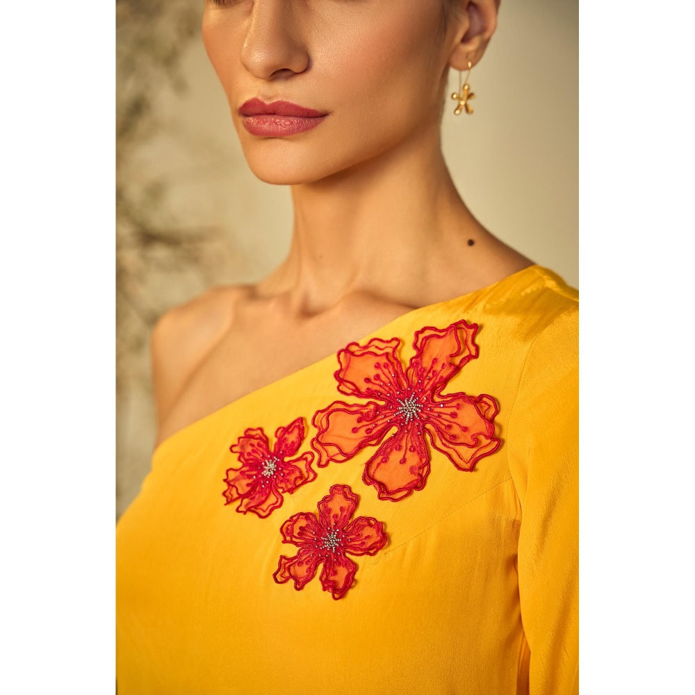 ORIGANI Yellow Floral Daffodil Co-Ord (Set of 2)