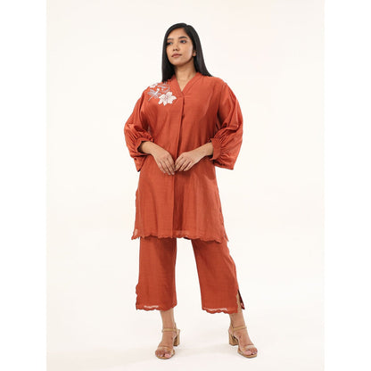 ORIGANI Forget-Me-Not Suit Kurta with Pant (Set of 2)