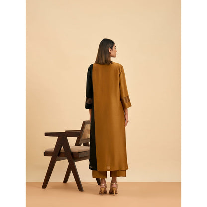 ORIGANI Golden Twilight Suit Kurta with Pant (Set of 2)