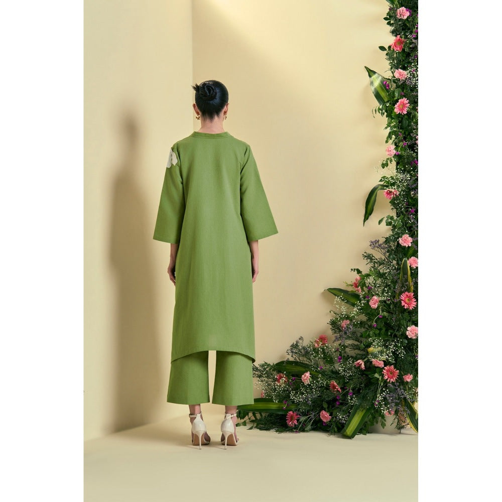 ORIGANI Green Willow Kurta With Pant (Set of 2)