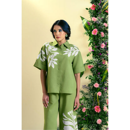 ORIGANI Women Green Embroidered Regular Fit Co-Ord (Set of 2)