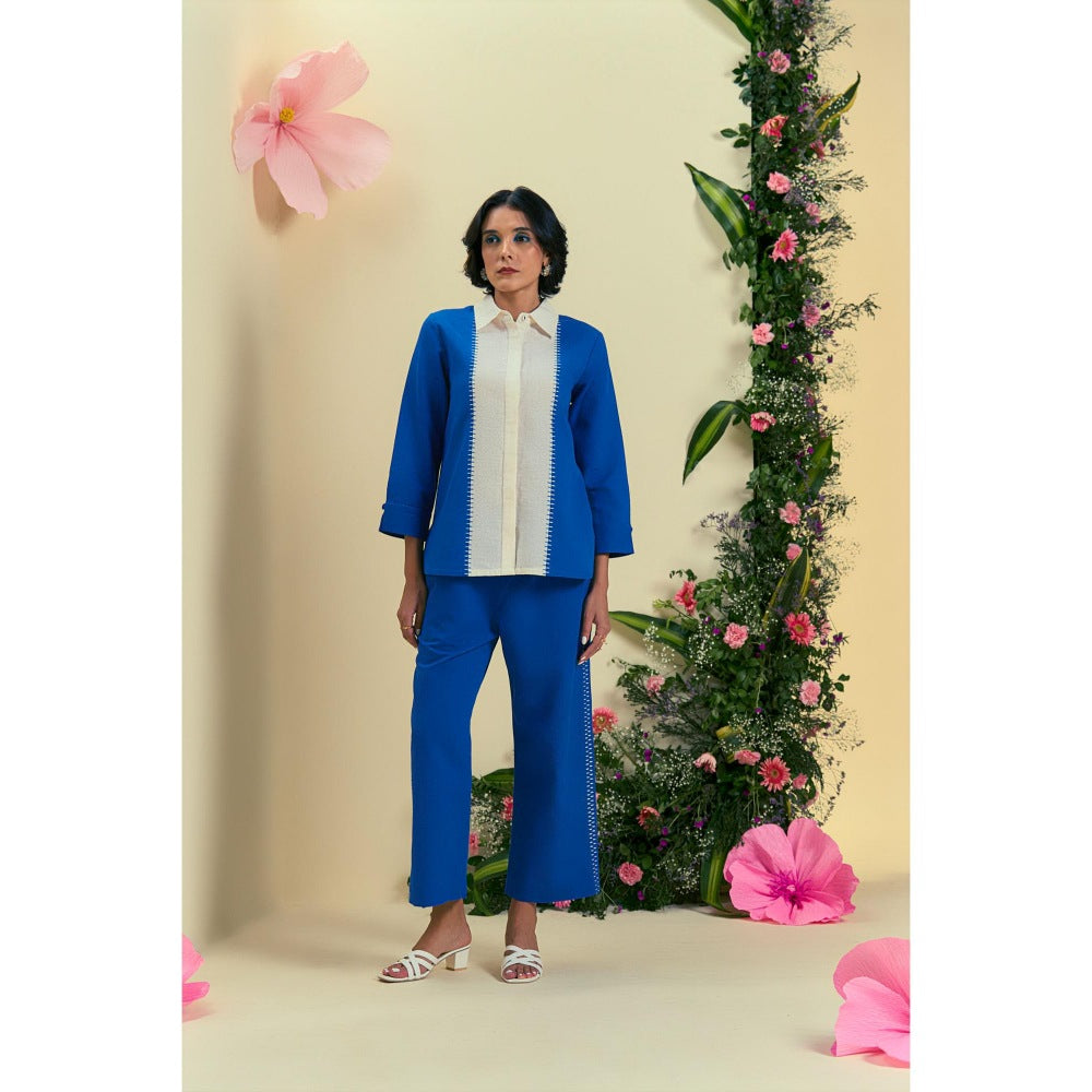 ORIGANI Women Blue Embroidered Regular Fit Co-Ord (Set of 2)