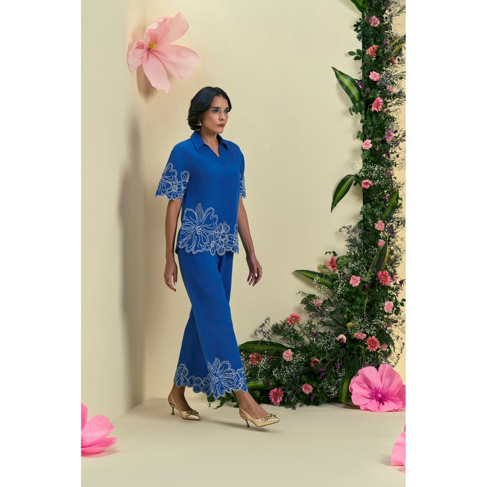 ORIGANI Women Blue Embroidered Regular Fit Co-Ord (Set of 2)