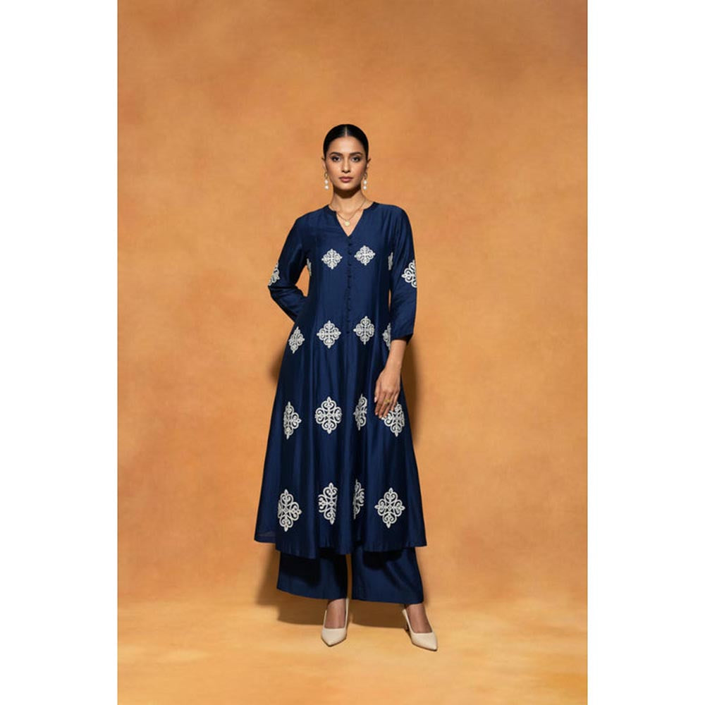 ORIGANI Blue Chanderi Silk Mandarin Neck Embroidered Kurta with Palazzo