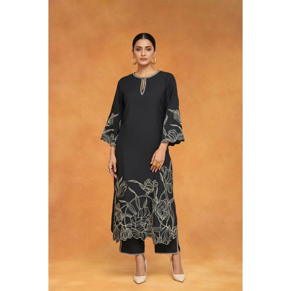 ORIGANI Black Chanderi Silk Keyhole Neck Embroidered Kurta with Pant