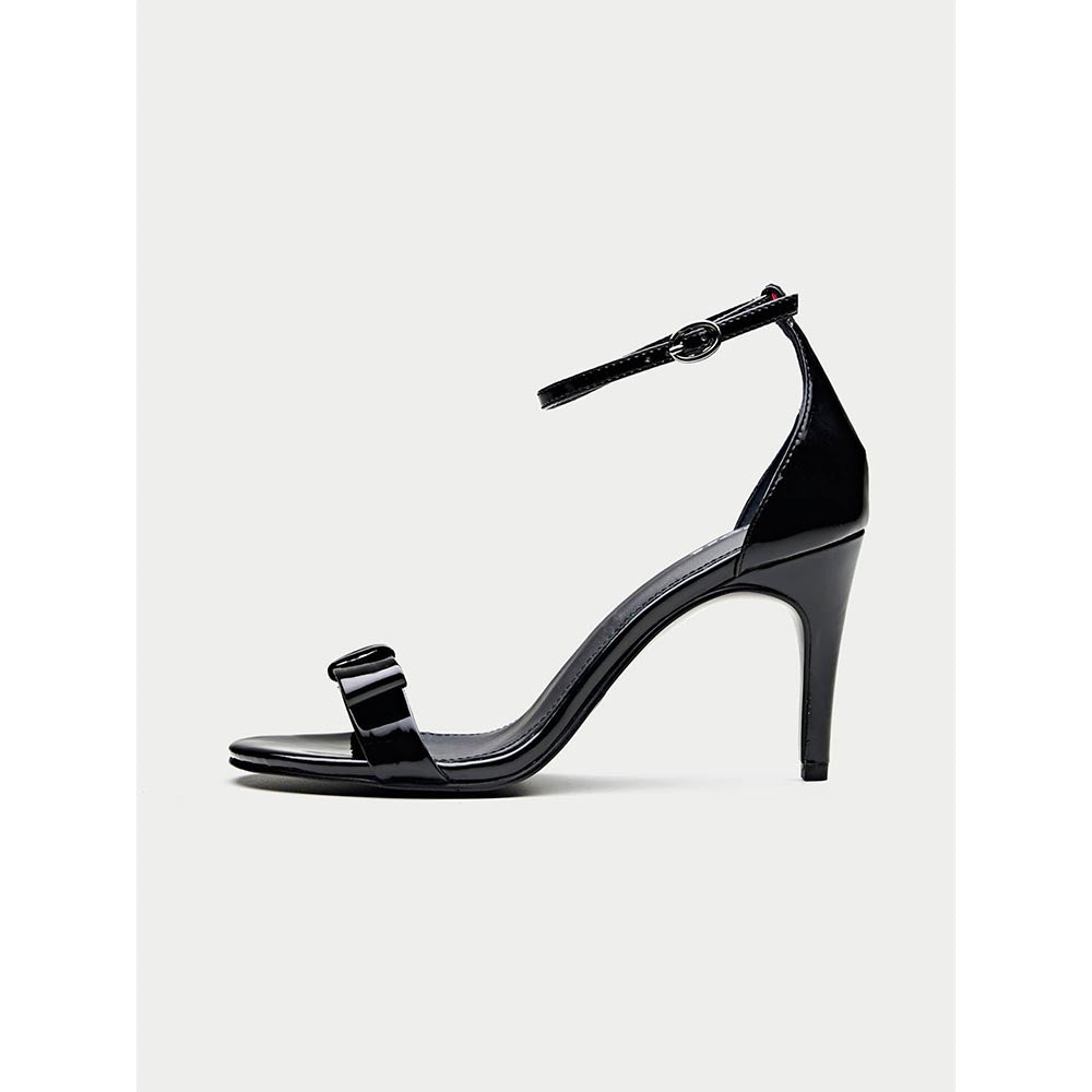 Oroh Black Porto Heel Sandals