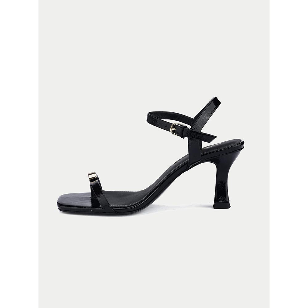 Oroh Black Vic Heel Sandals