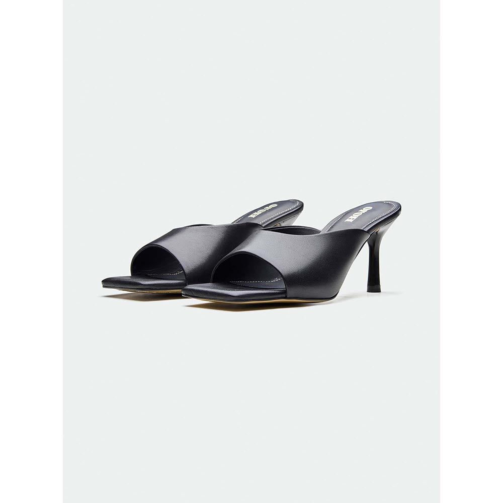 Oroh Cardiff Black Mule Heels