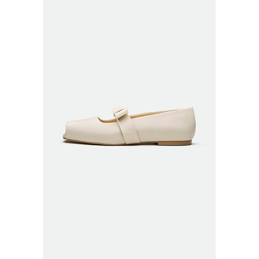 Oroh Off White Maidstone Ballerinas