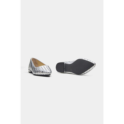 Oroh Women Silver Luisa Ballerinas