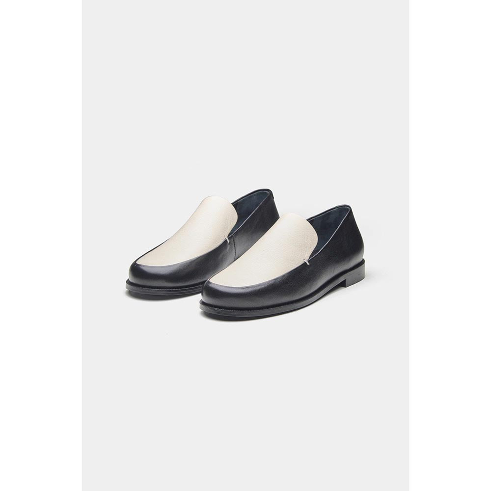 Oroh Women Black Veronica Loafers