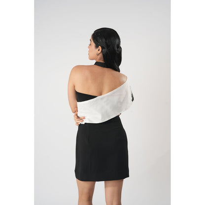 Orthodox Black Sleek Crepe Bodycon Dress with Halter Collar