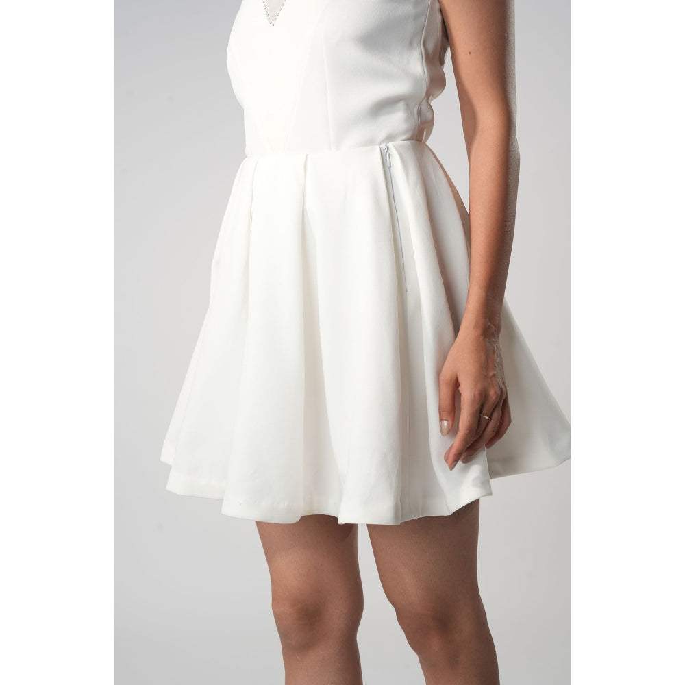 Orthodox White Dramatic Banana Crepe Skirt with Motifs