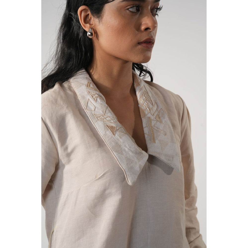 Orthodox White Chelsea Embroidery Collar Hemp Top with Belt (Set of 2)