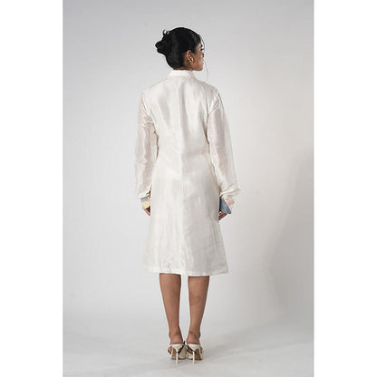 Orthodox Ethereal Elegance Collared Midi Dress