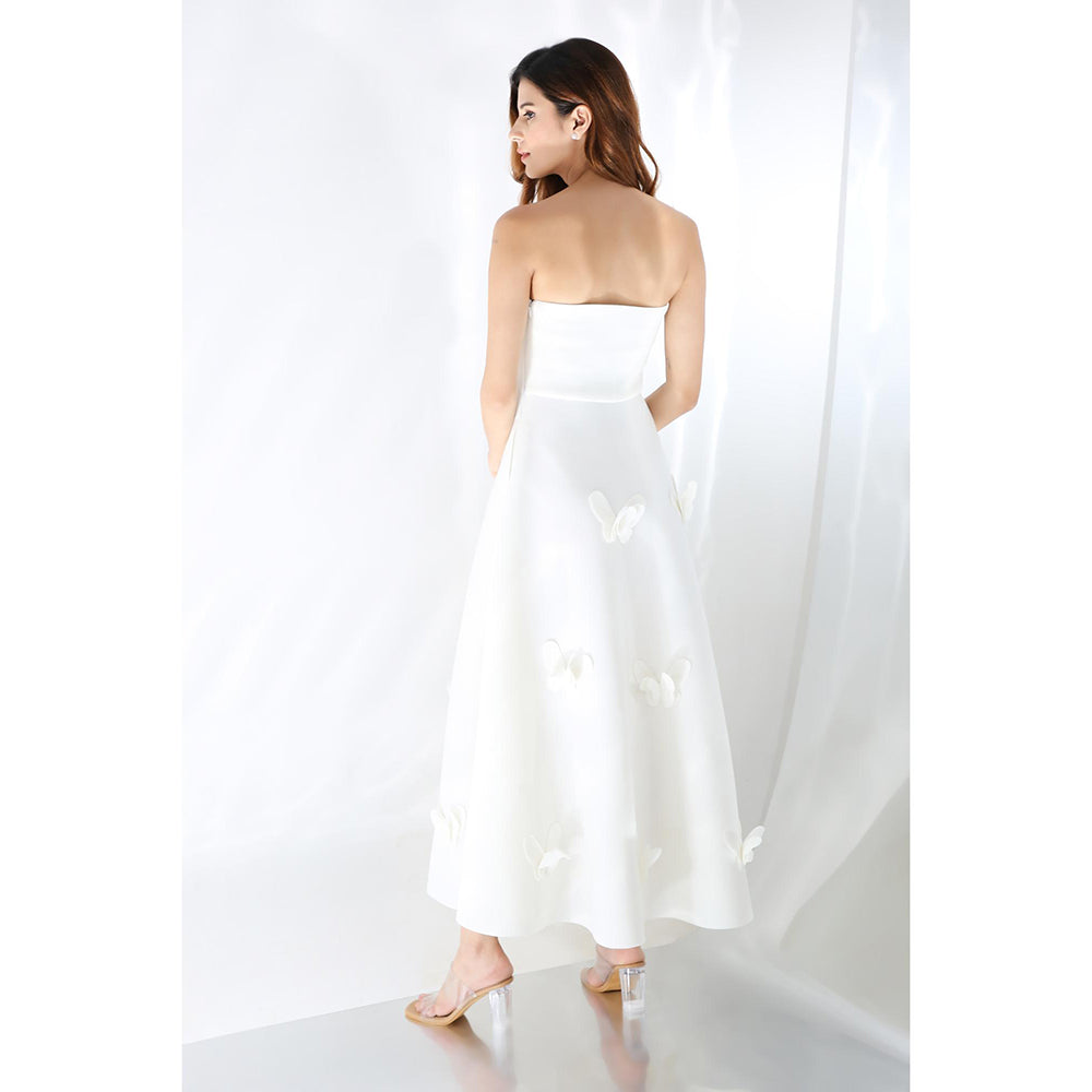 Ozeqo Amyra White Solid Strapless Maxi Dress