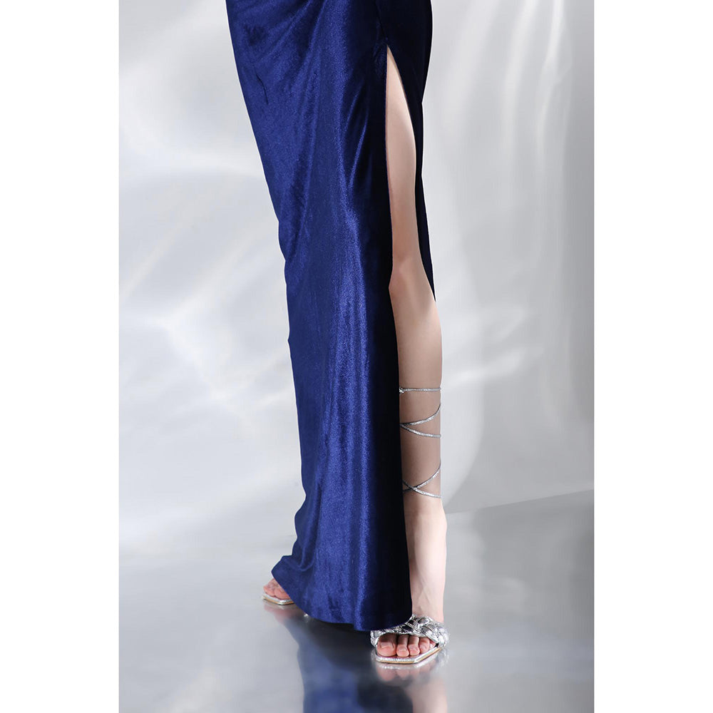 Ozeqo Thea Blue Velvet Solid Evening Gown