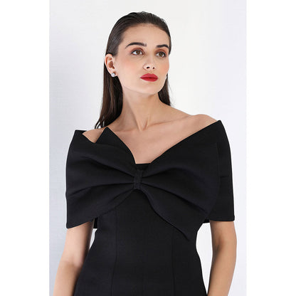 Ozeqo Black Blow Solid Maxi Dress and Wrap