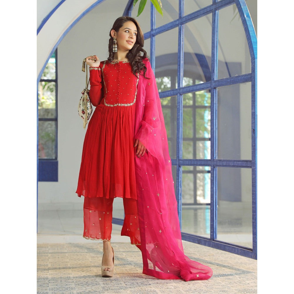 Pairaahan Ezra Red Chiffon Kurta (Set of 3)