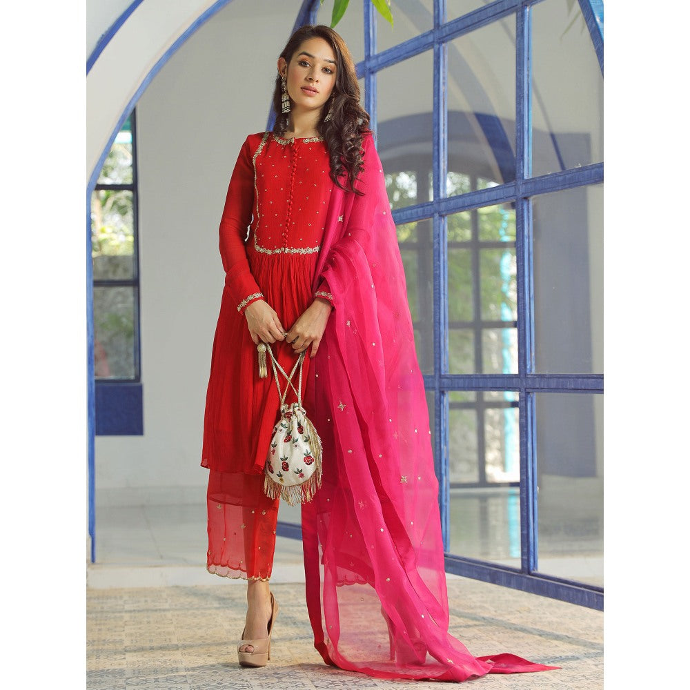 Pairaahan Ezra Red Chiffon Kurta (Set of 3)