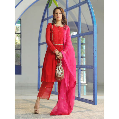 Pairaahan Ezra Red Chiffon Kurta (Set of 3)