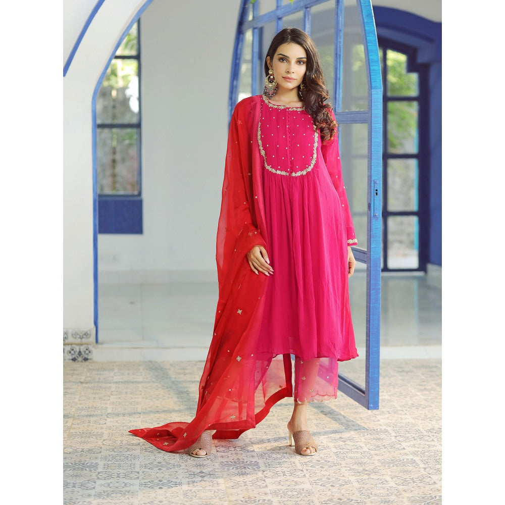 Pairaahan Leher Pink Chiffon Kurta (Set of 3)