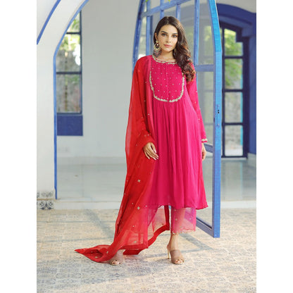 Pairaahan Leher Pink Chiffon Kurta (Set of 3)