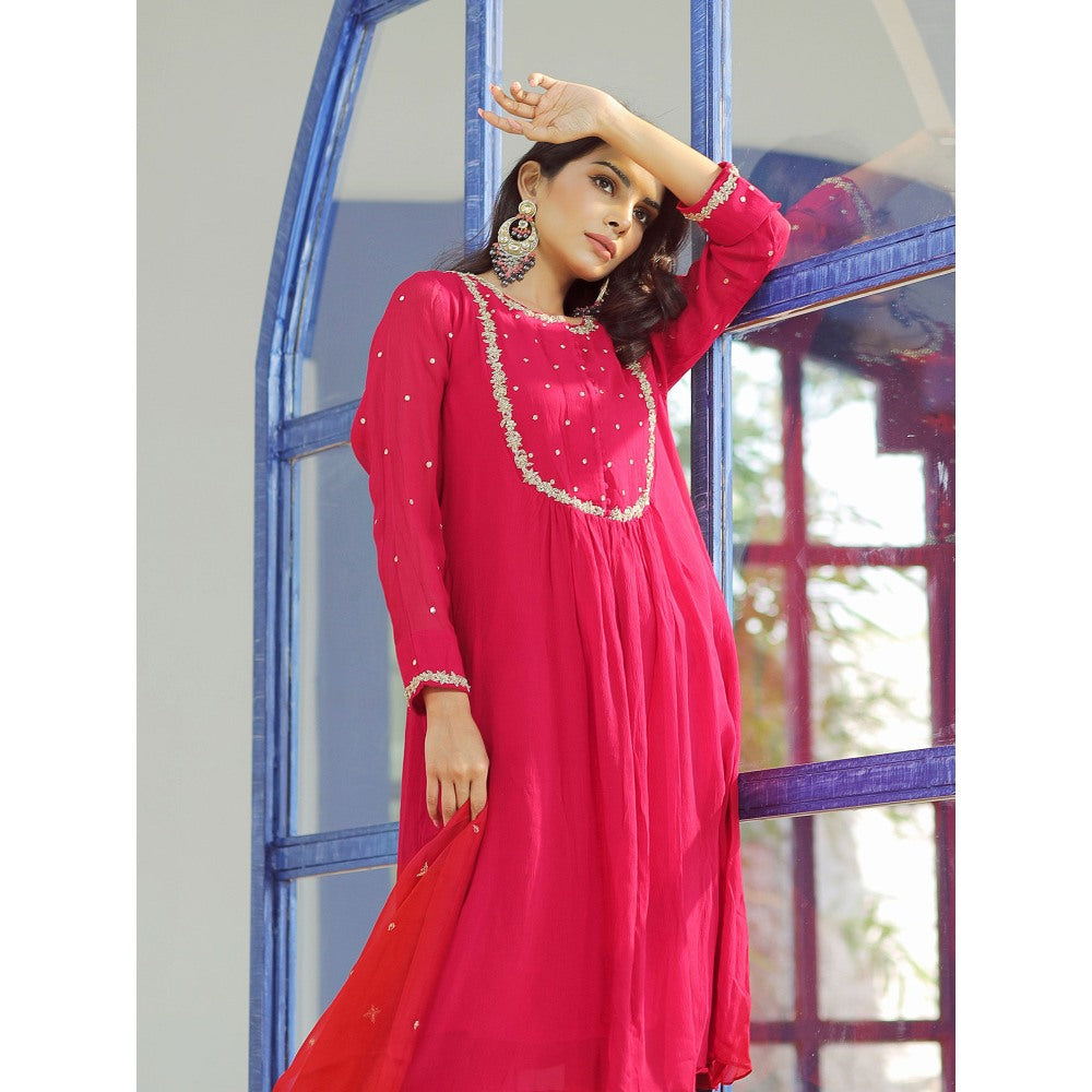 Pairaahan Leher Pink Chiffon Kurta (Set of 3)