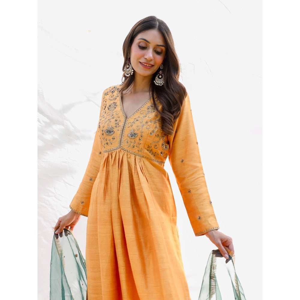 Pairaahan Mehr Kurta (Set of 3)