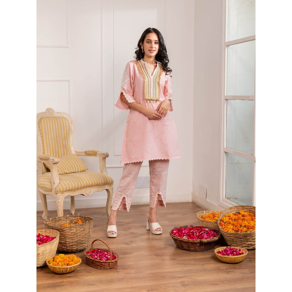 Pairaahan Marwa Kurta (Set of 2)