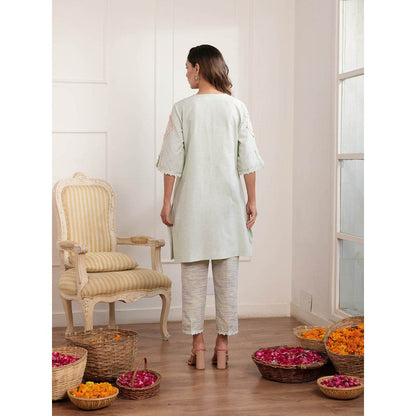 Pairaahan Sadaf Kurta (Set of 2)