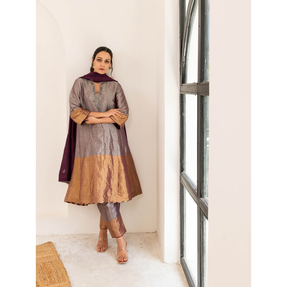 Pairaahan Nadra Anarkali Kurta (Set of 3)