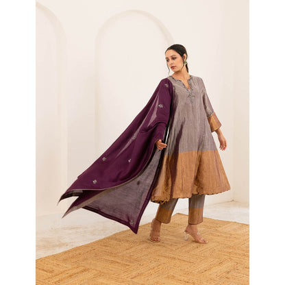 Pairaahan Nadra Anarkali Kurta (Set of 3)