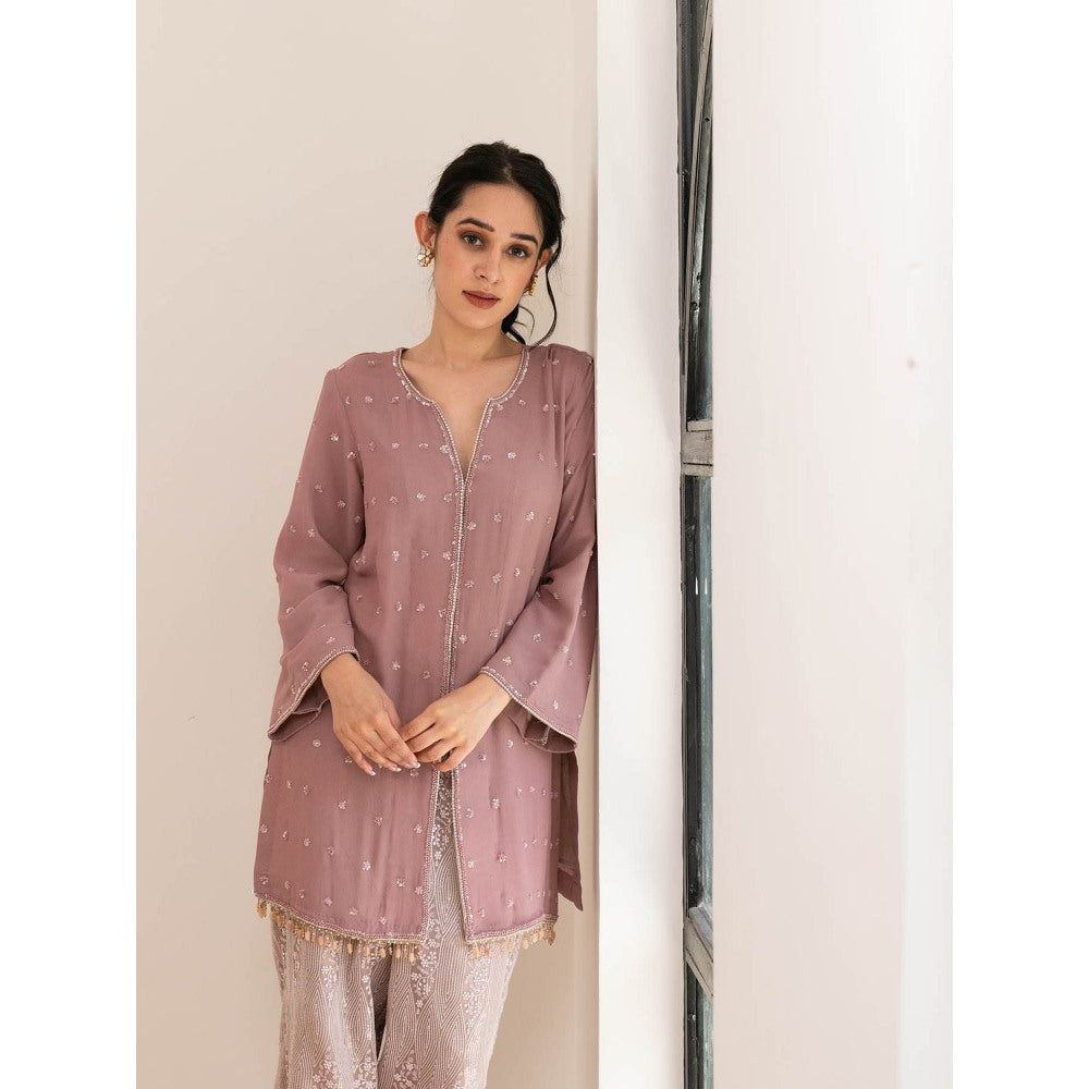 Pairaahan Zarf Kurta (Set of 2)